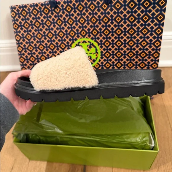 Tory Burch Everly Anatomic Lug Sandals Moccasin Star Curly Size 8 Buttermilk - Picture 3 of 7